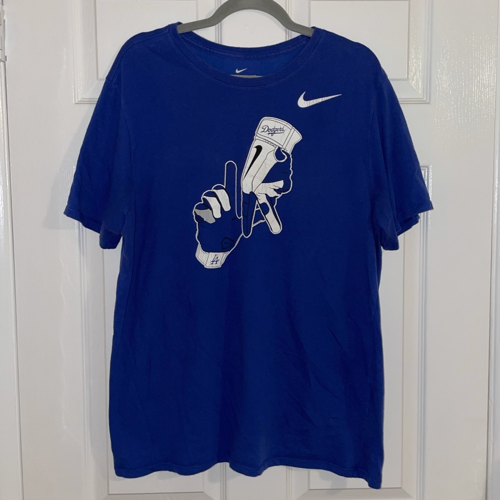 The Nike Tee Dri-Fit LA Dodgers Nike Unisex Graphic T-Shirt